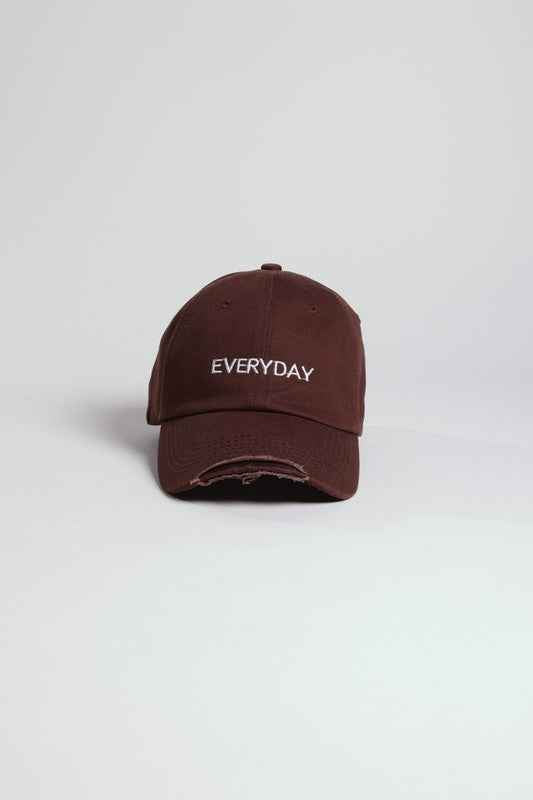 DISTRESSED EVERYDAY EMBROIDERED SNAPBACK CAP