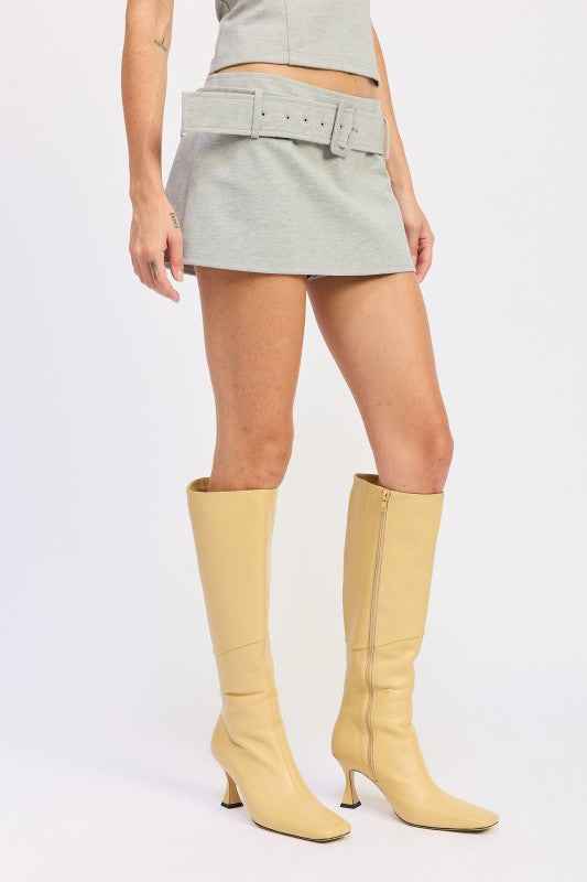 MINI LOW RISE BELTED SKIRT