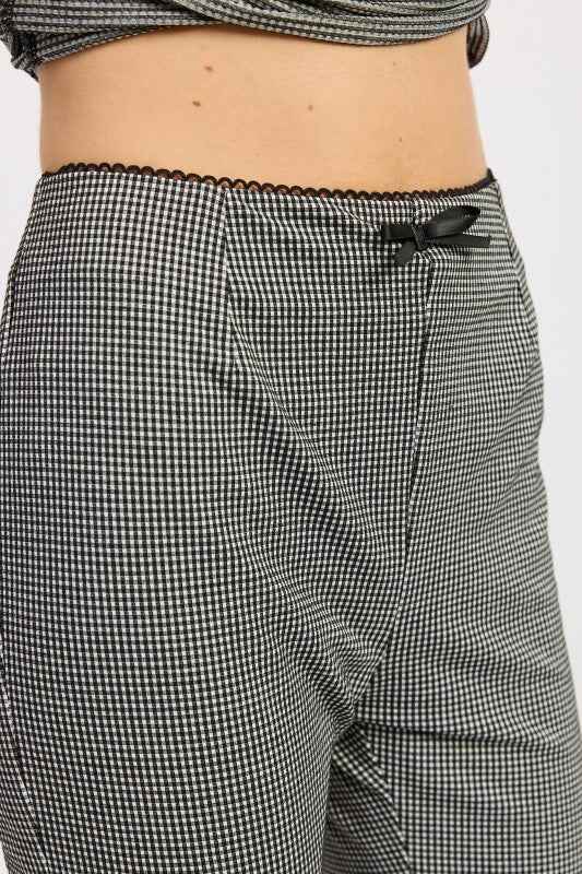 GINGHAM CAPRI PANTS WITH LACE TRIM