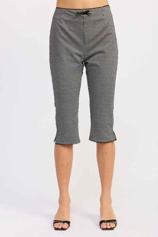 GINGHAM CAPRI PANTS WITH LACE TRIM