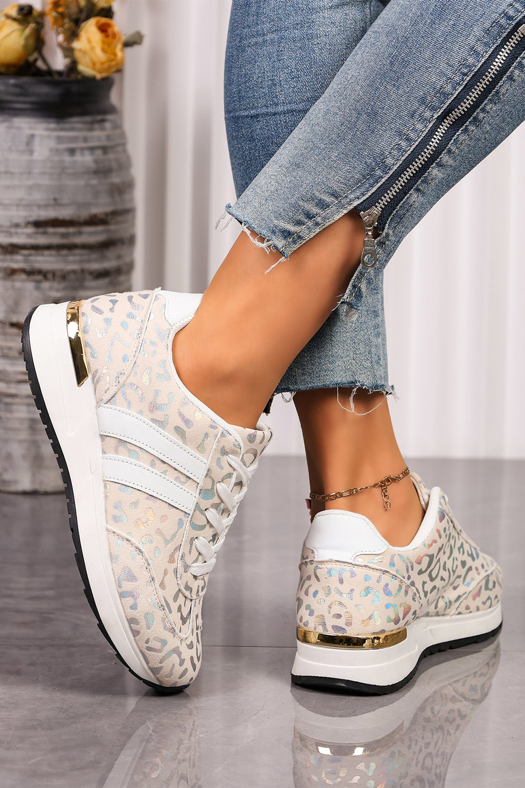 White Leopard Print Lace-Up Low-Top Sneakers with Rubber Sole Dear-Lover Dropshipping