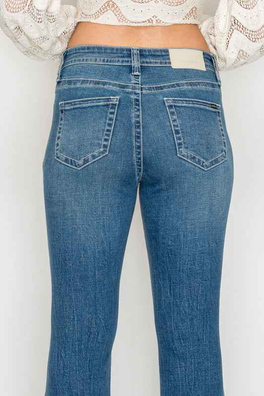 TUMMY CONTROL HIGH RISE SLIM FLARE JEANS  *Signatu
