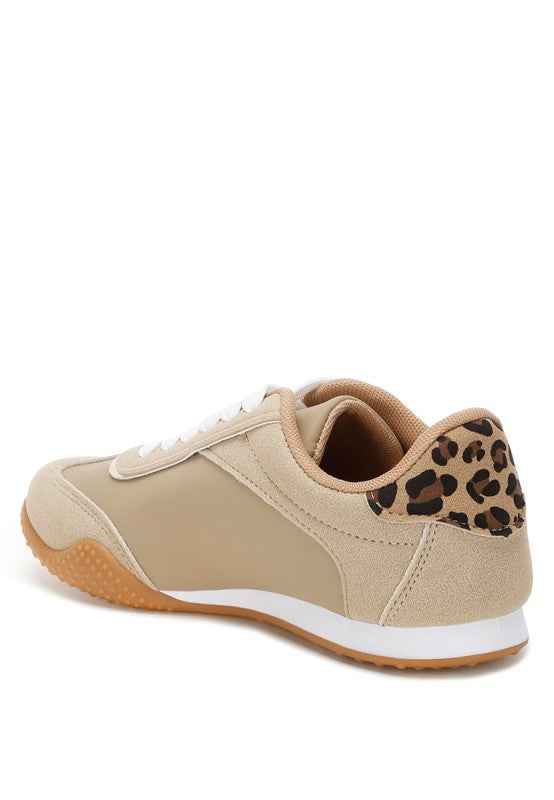 Zuccia Comfortable Lace-Up Sneakers