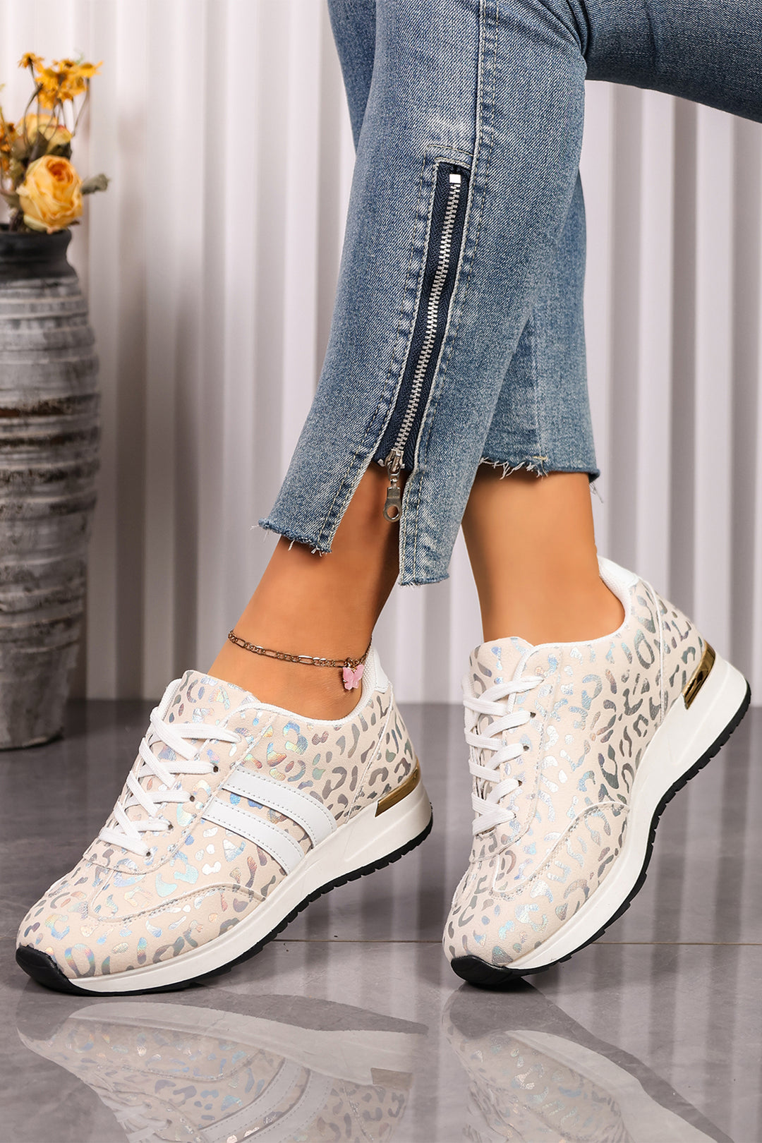 White Leopard Print Lace-Up Low-Top Sneakers with Rubber Sole Dear-Lover Dropshipping