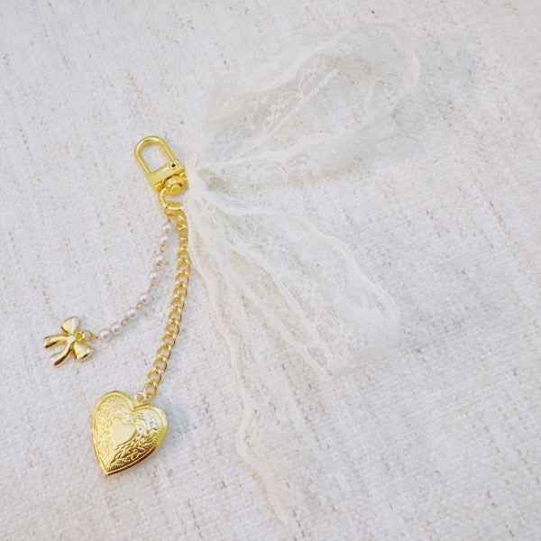 Lace & Love Heart Bag Charm  – White Bow with Gold